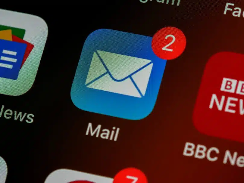 appli email sur un smartphone